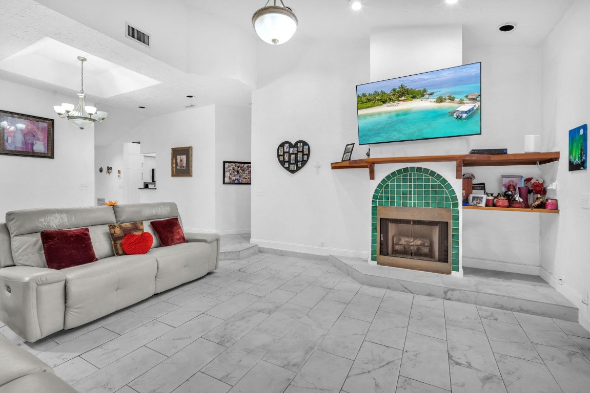 Meridiana At Boca Pointe - Residential Lease