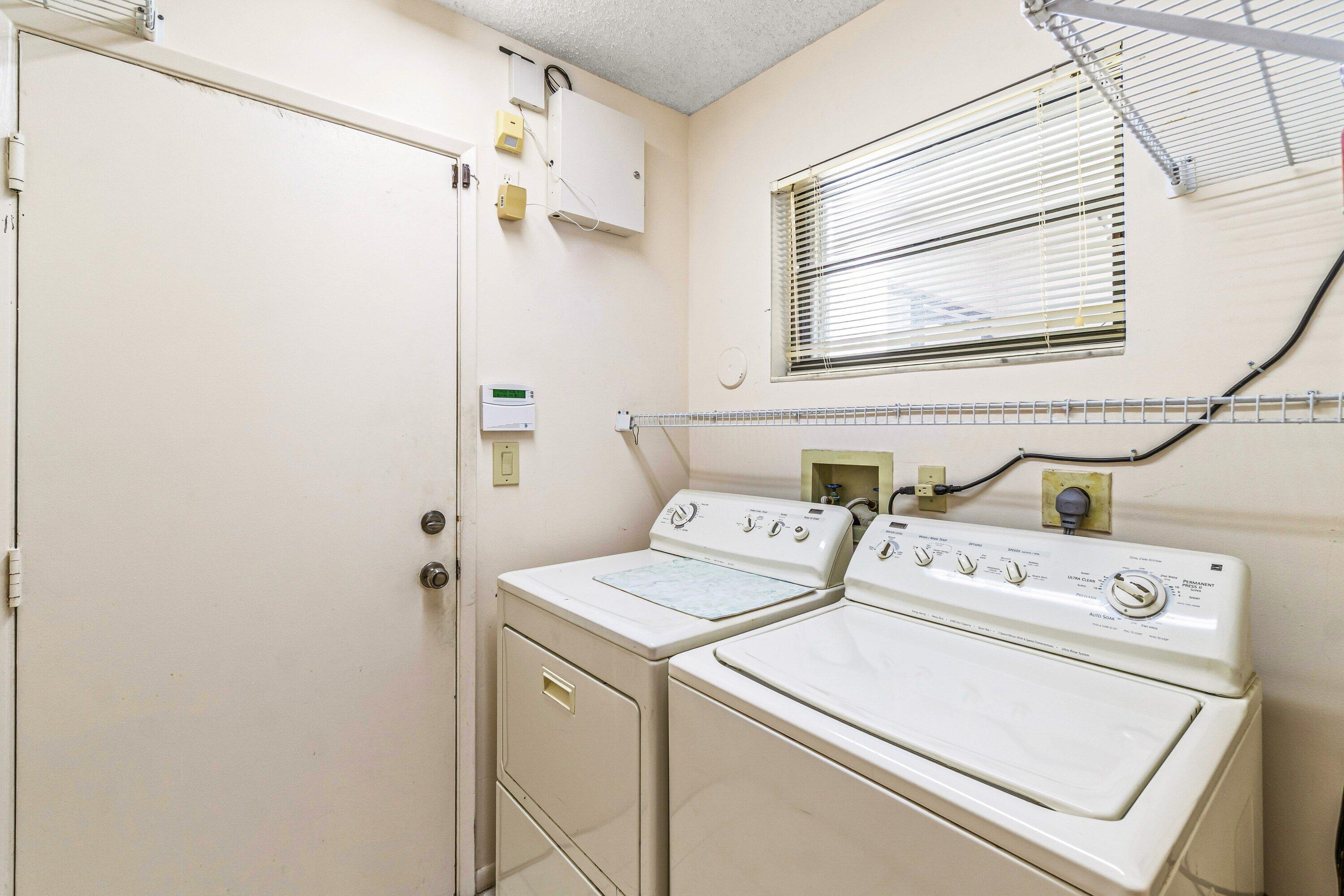 HUNTINGTON POINTE - Residential