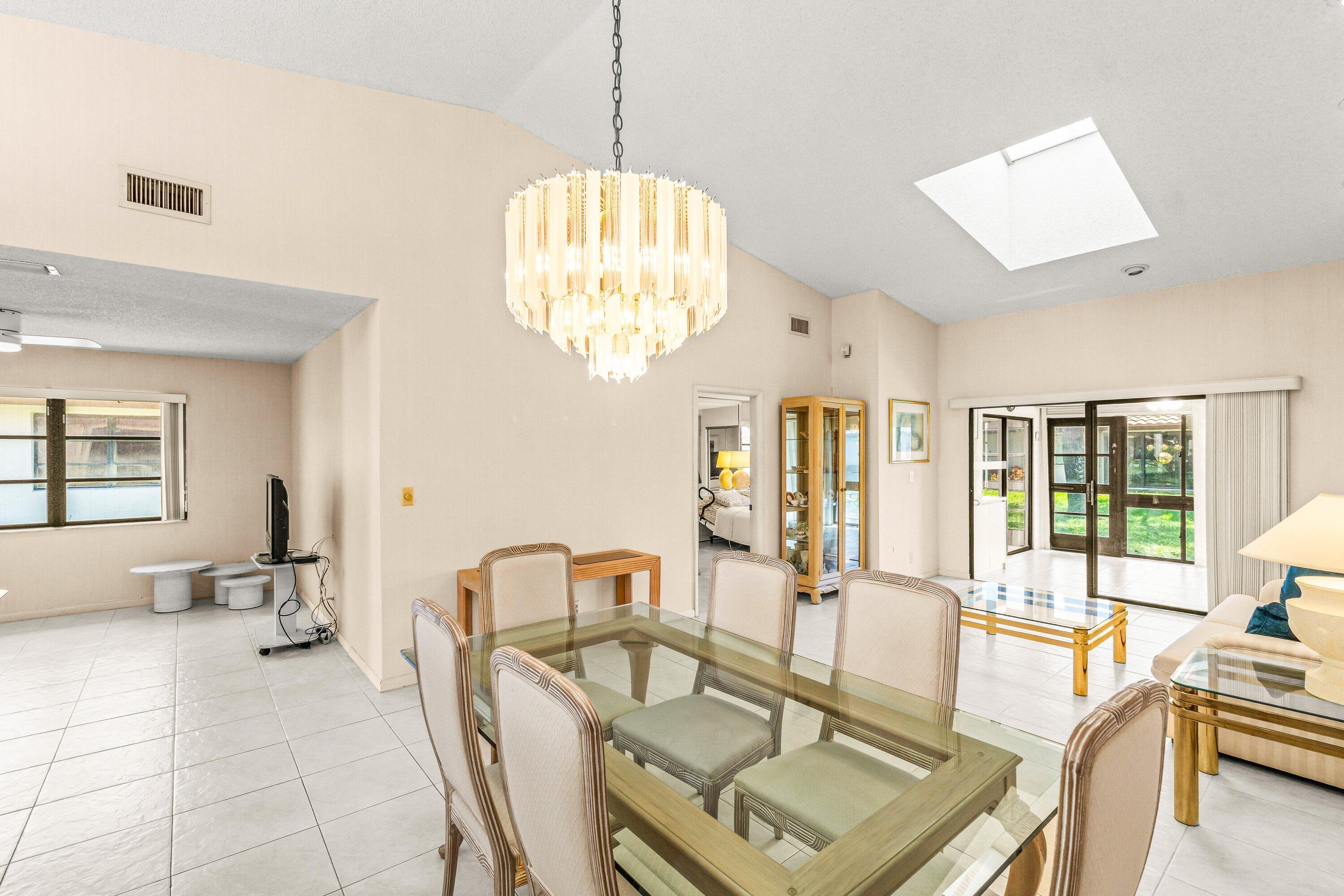 HUNTINGTON POINTE - Residential