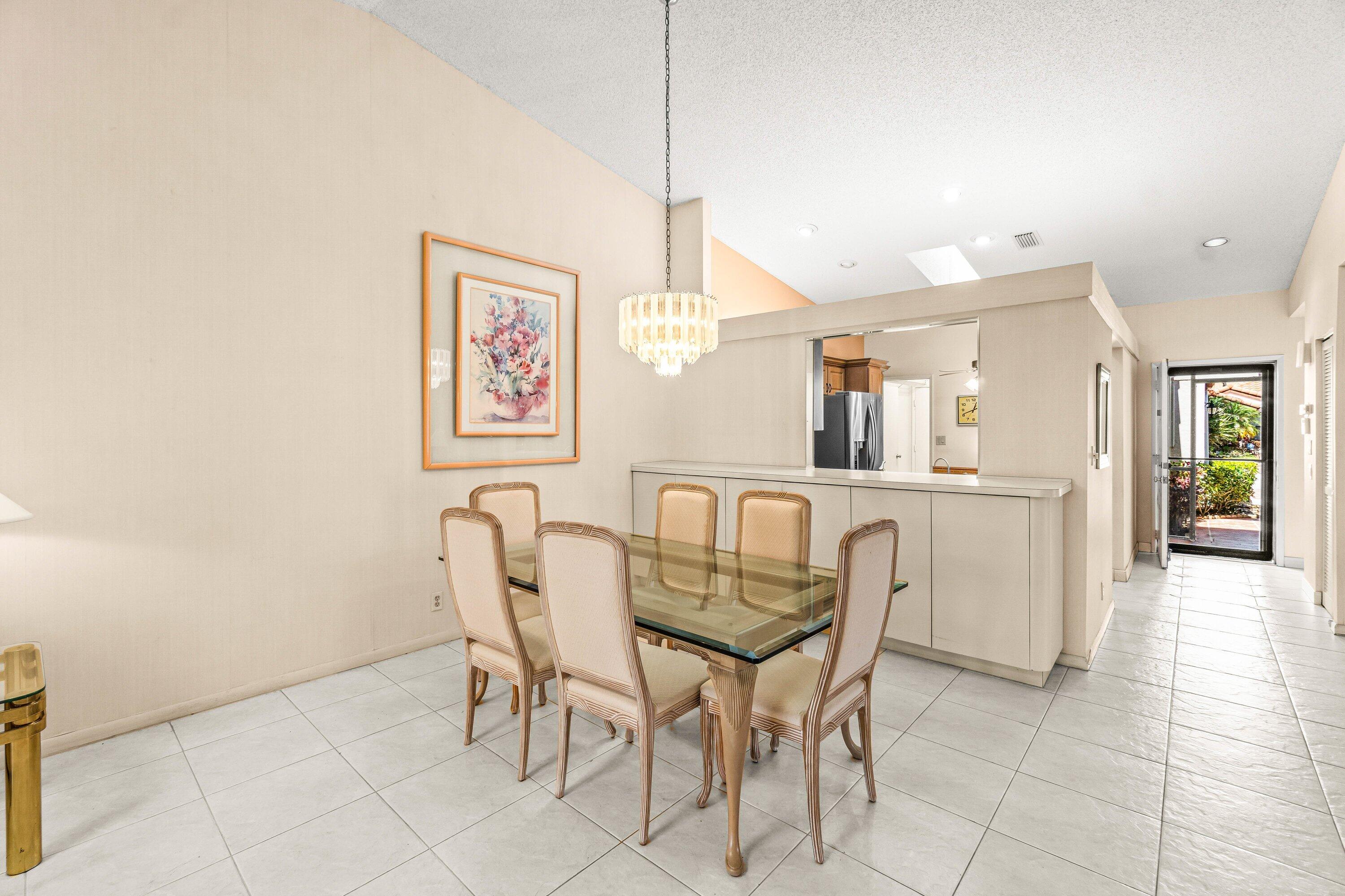 HUNTINGTON POINTE - Residential