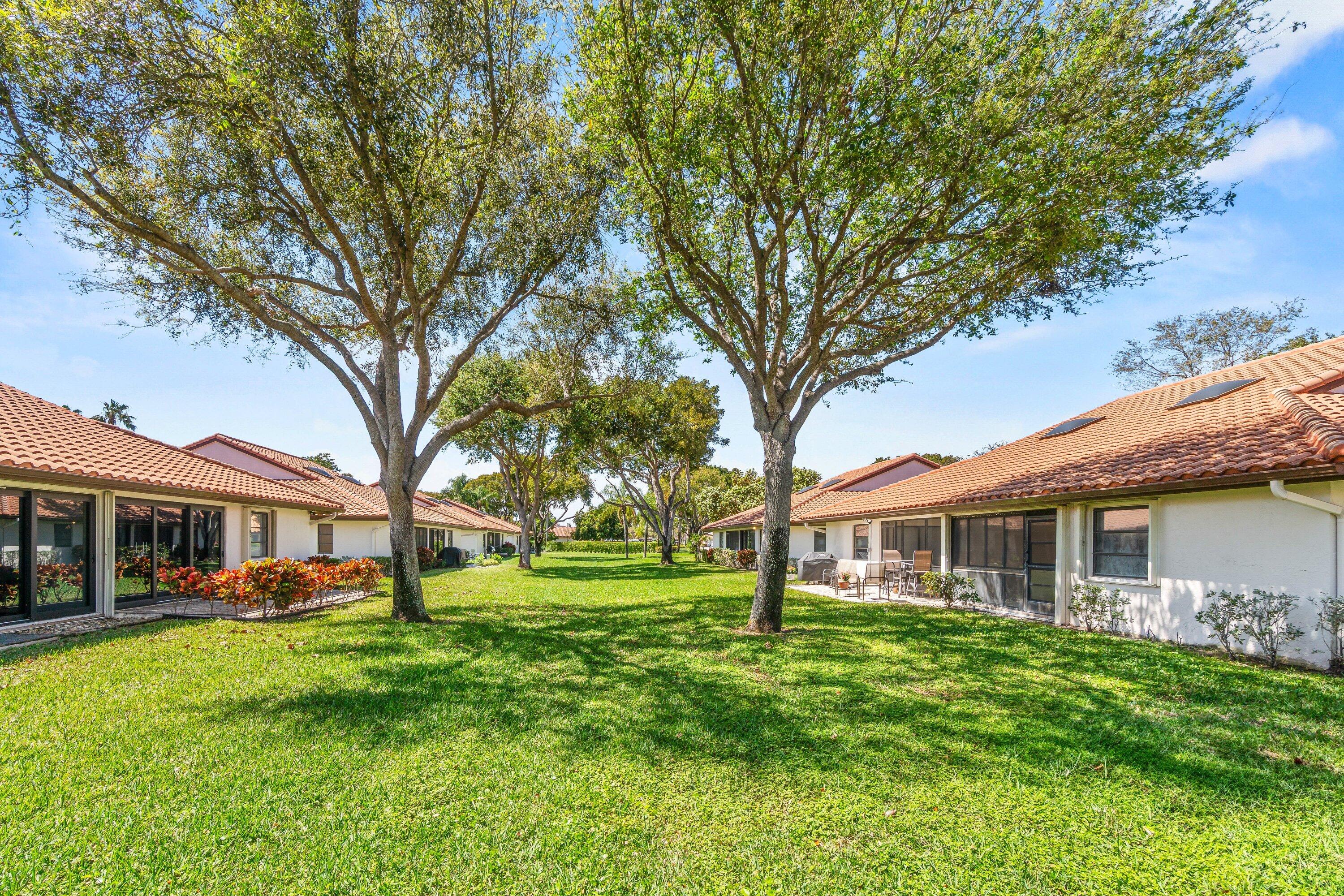 HUNTINGTON POINTE - Residential