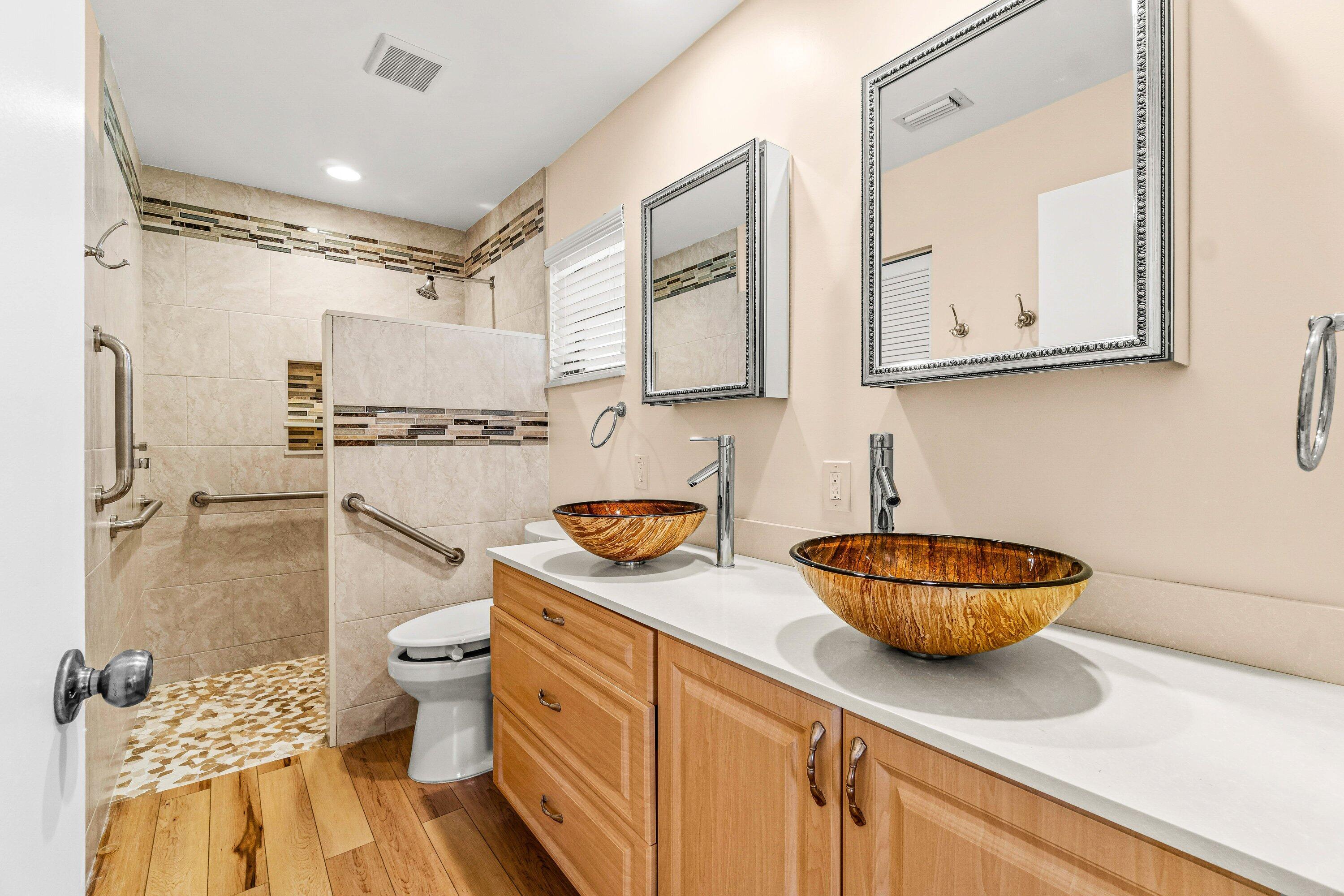 HUNTINGTON POINTE - Residential