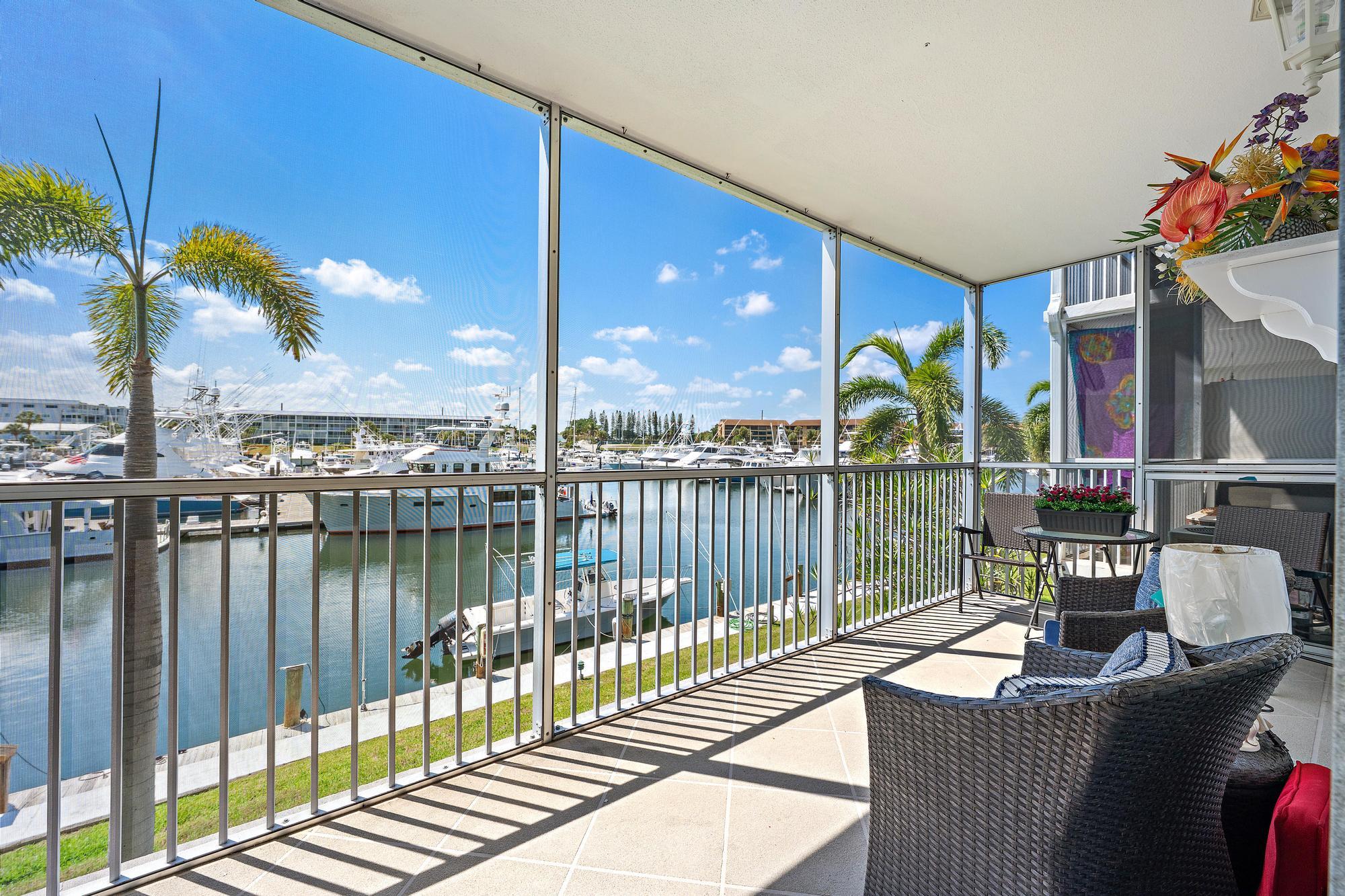 YACHT HARBOUR LANDINGS CONDO - Residential