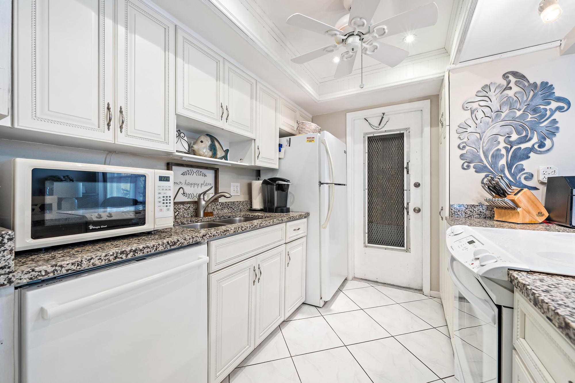 YACHT HARBOUR LANDINGS CONDO - Residential