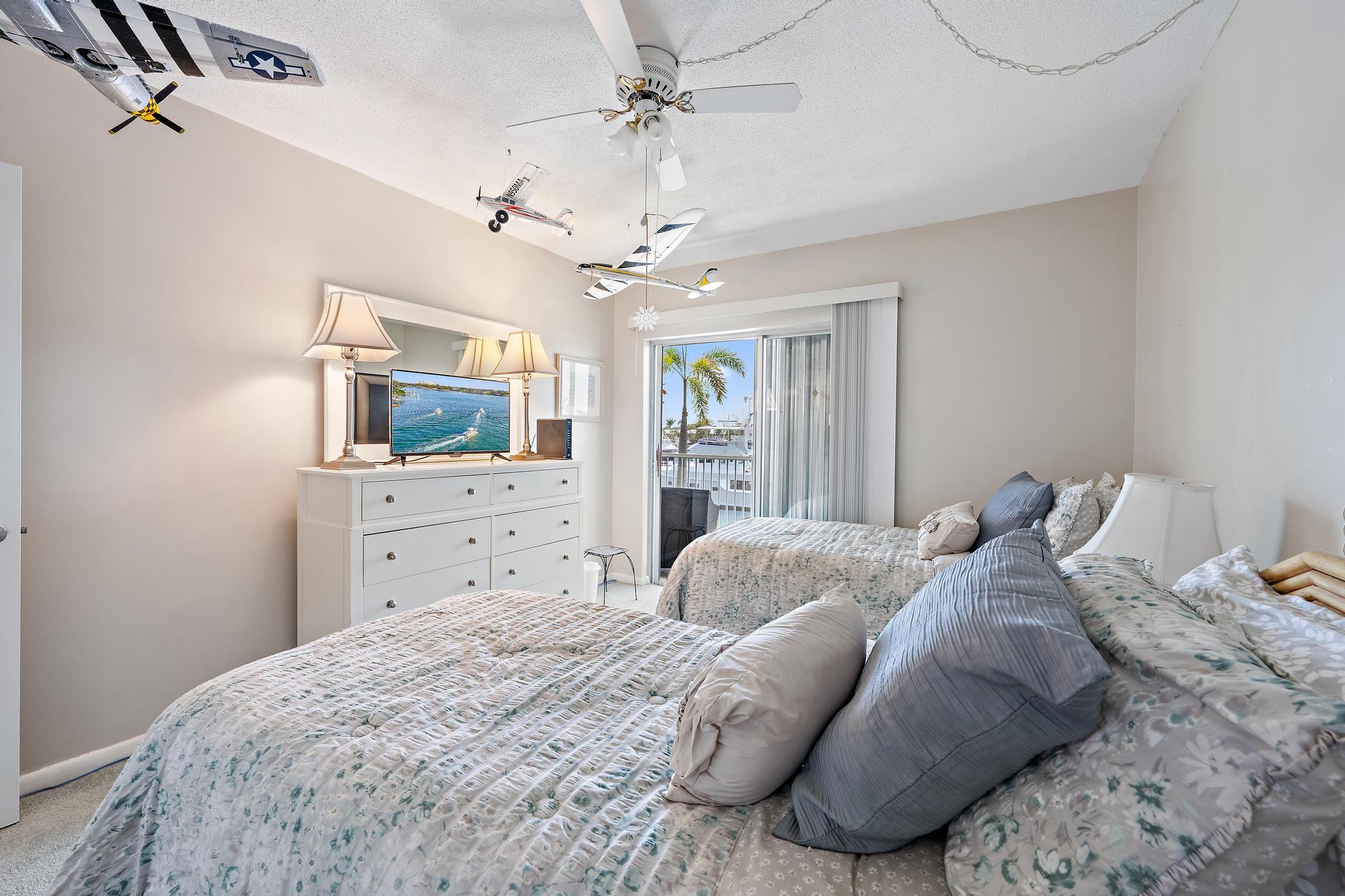 YACHT HARBOUR LANDINGS CONDO - Residential