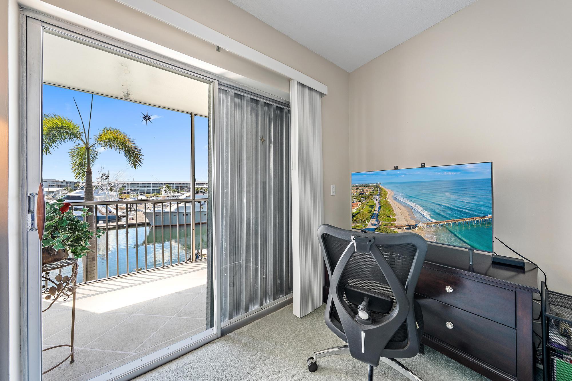 YACHT HARBOUR LANDINGS CONDO - Residential