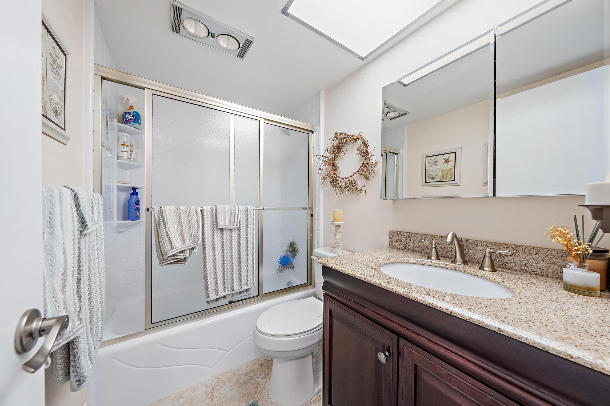 YACHT HARBOUR LANDINGS CONDO - Residential