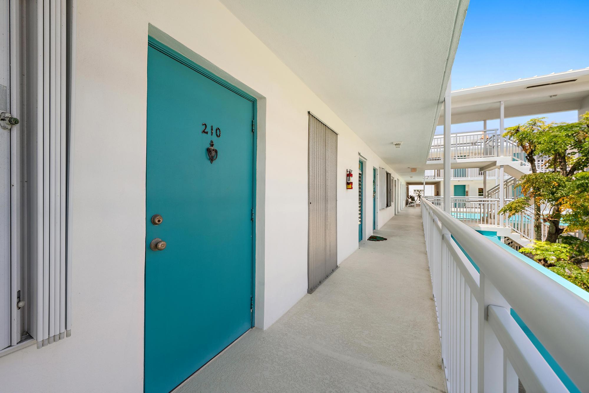 YACHT HARBOUR LANDINGS CONDO - Residential