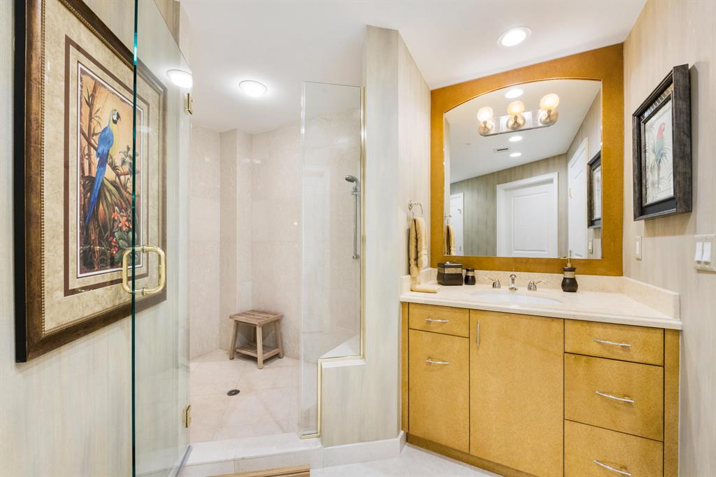 OCEAN GRANDE - Residential