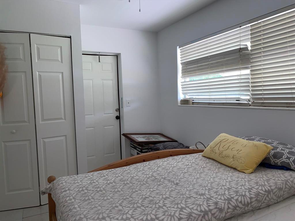 LAKE WORTH TOWN OF - Residential