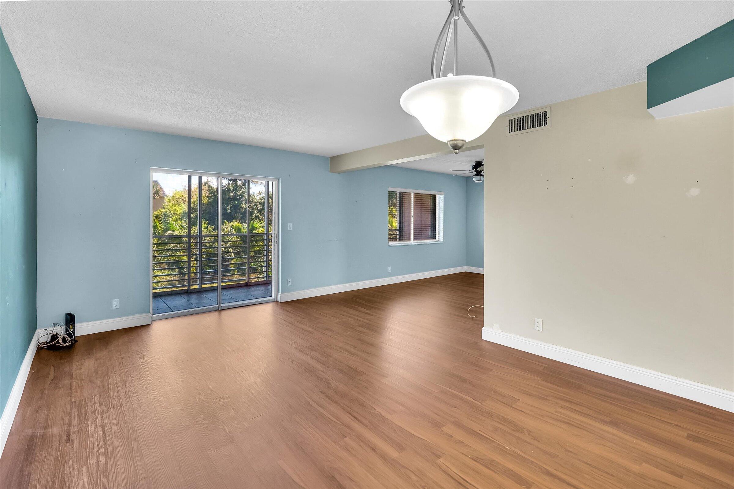 LAKE CLARKE GARDENS CONDO 23 - Residential