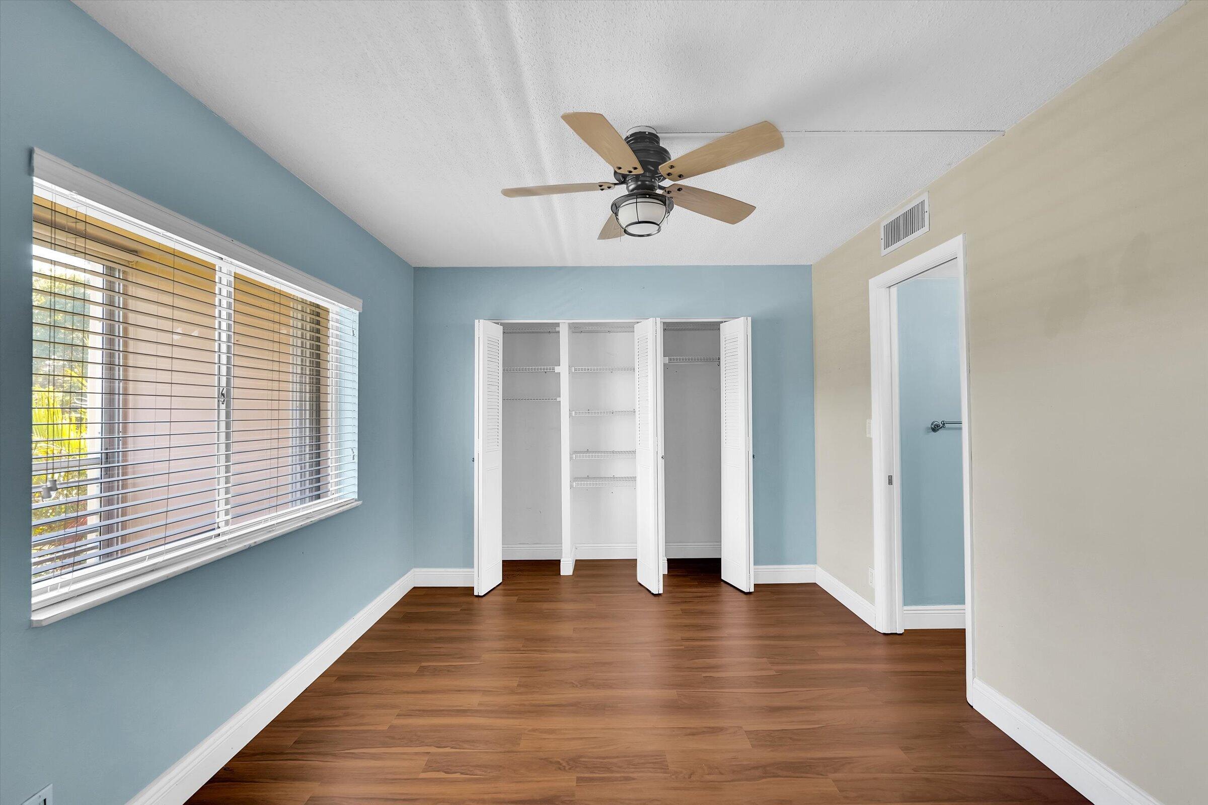 LAKE CLARKE GARDENS CONDO 23 - Residential