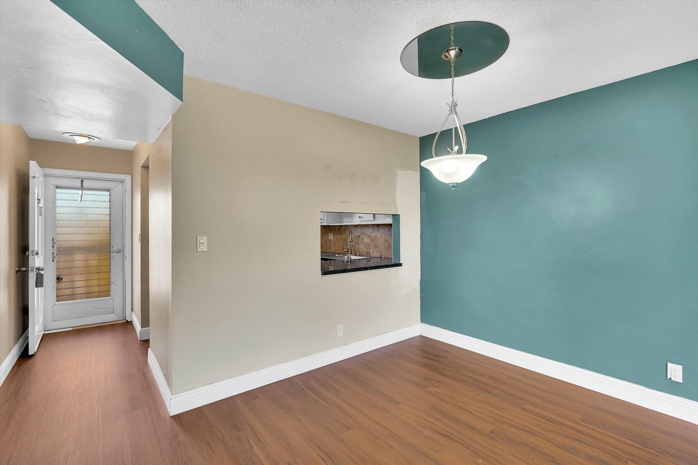 LAKE CLARKE GARDENS CONDO 23 - Residential