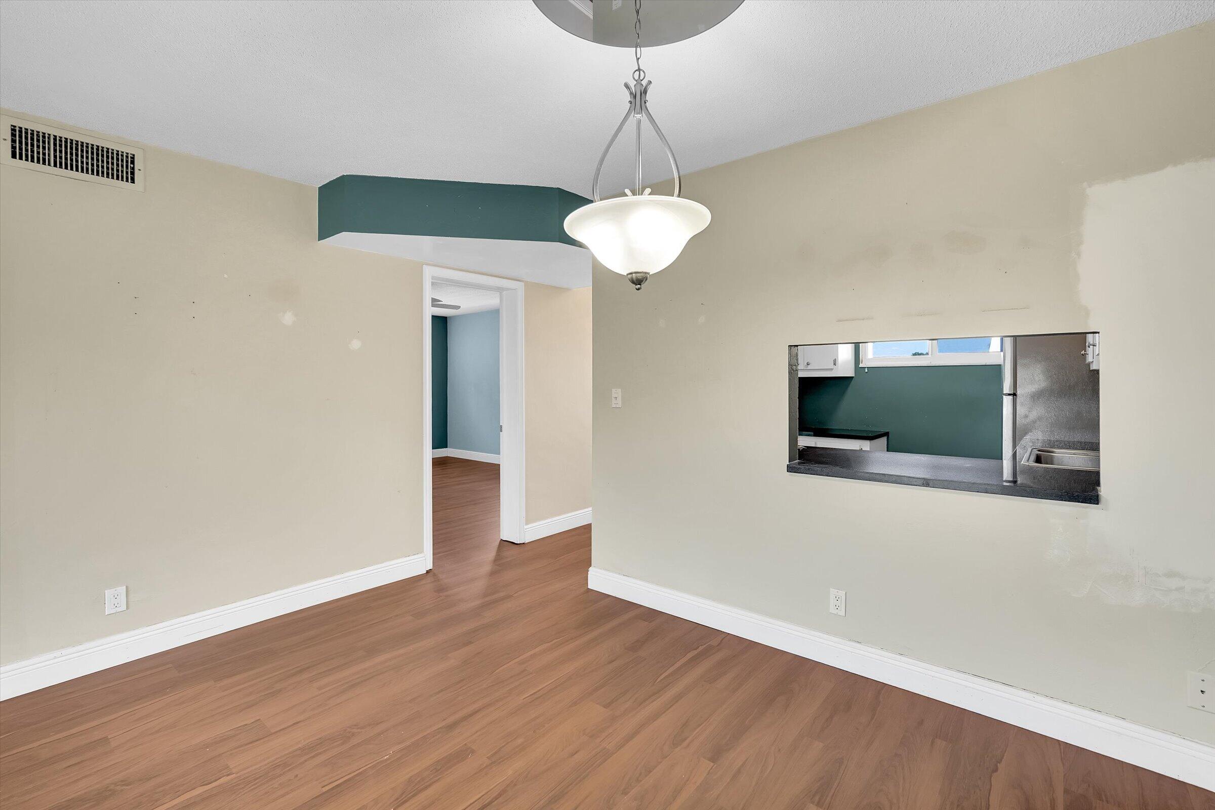 LAKE CLARKE GARDENS CONDO 23 - Residential