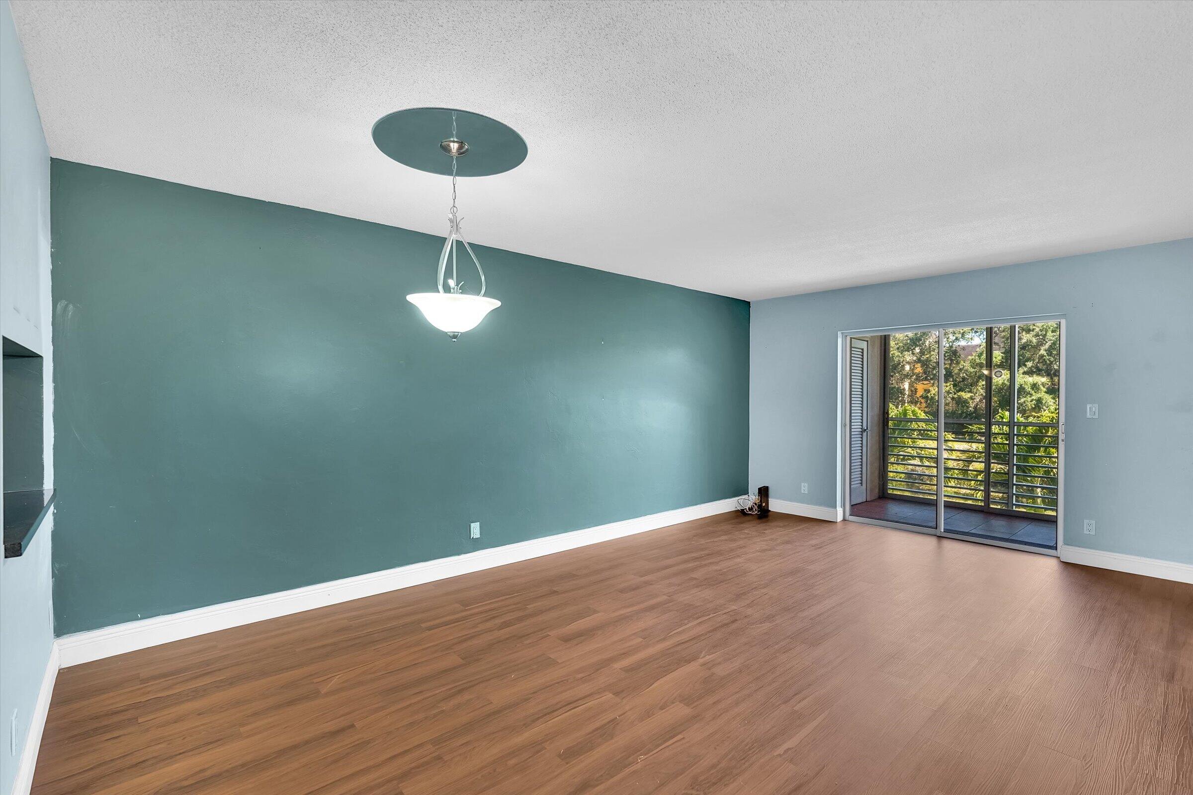 LAKE CLARKE GARDENS CONDO 23 - Residential