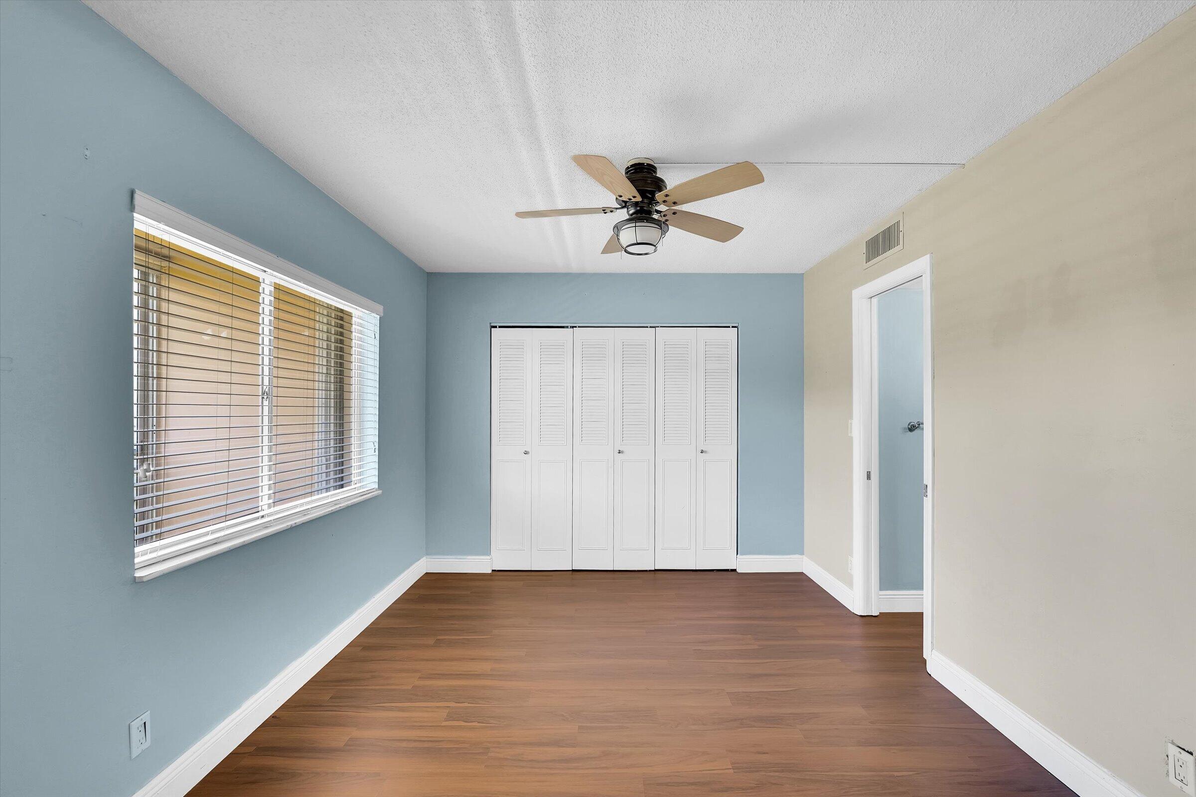 LAKE CLARKE GARDENS CONDO 23 - Residential