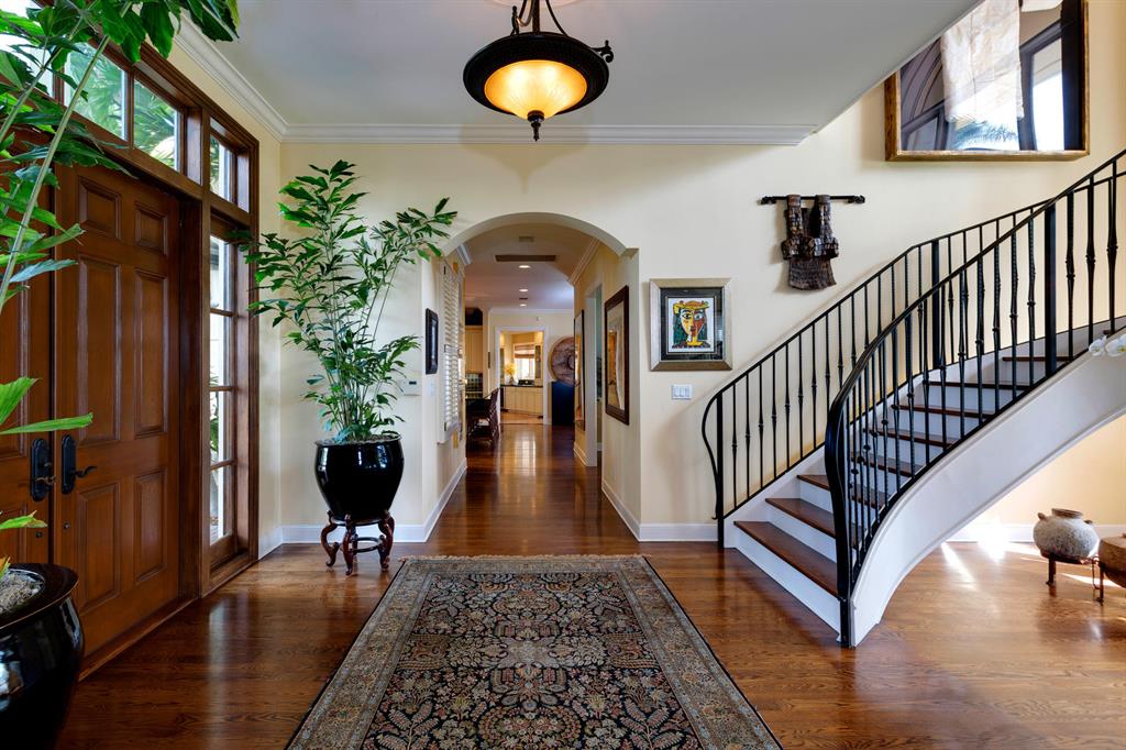 TROPIC ISLE - Residential