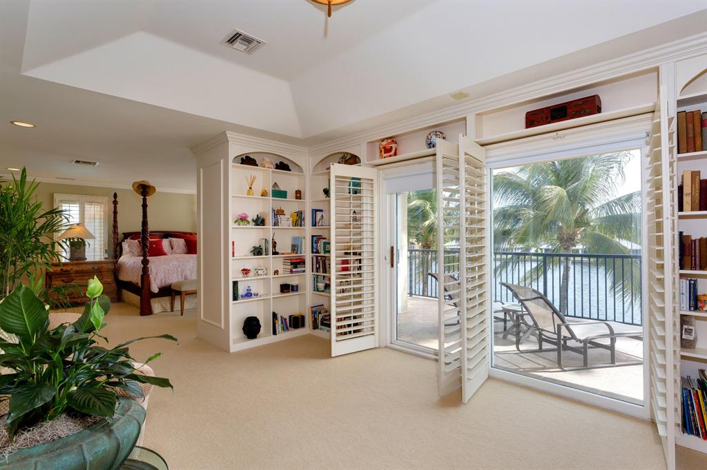 TROPIC ISLE - Residential