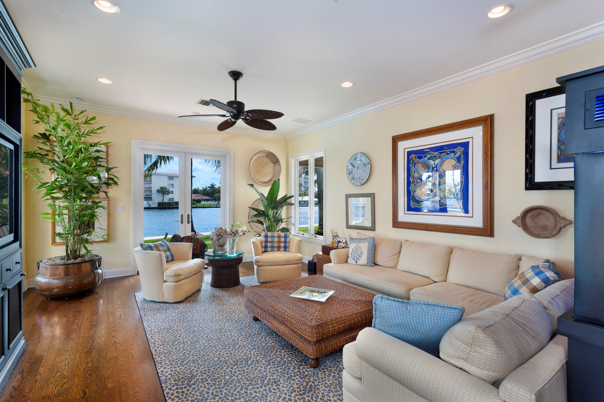 TROPIC ISLE - Residential