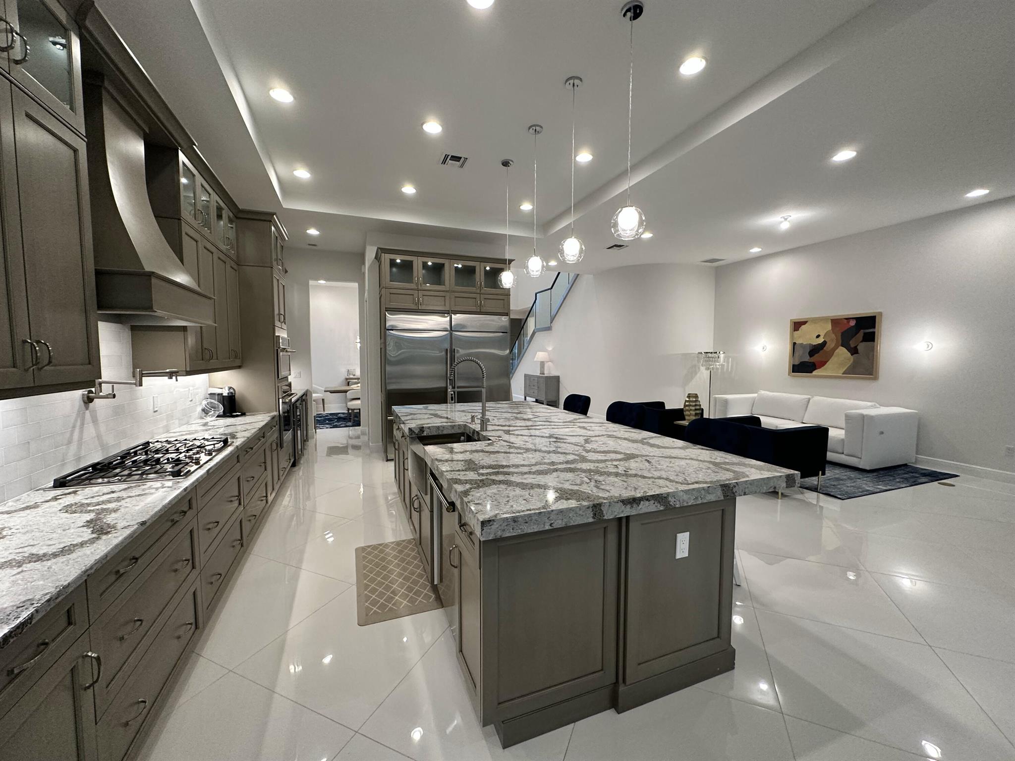 ALTON NEIGHBORHOOD - Residential