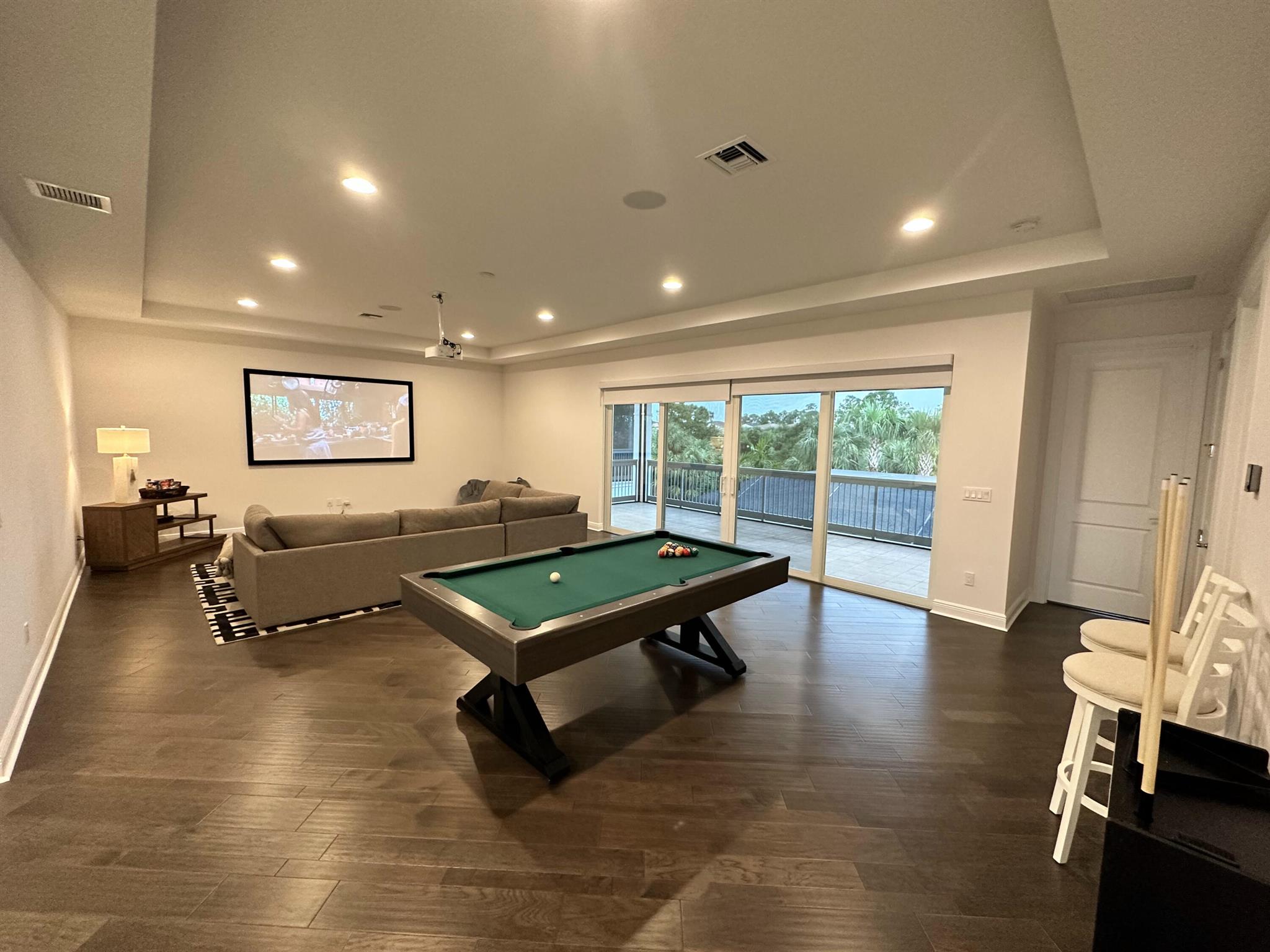 ALTON NEIGHBORHOOD - Residential