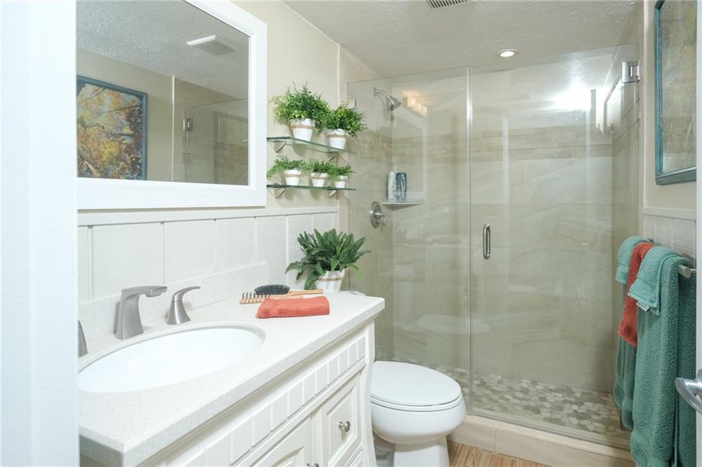 Fairwinds Cove, Building - Residential