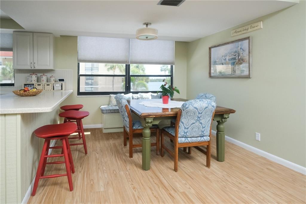 Fairwinds Cove, Building - Residential