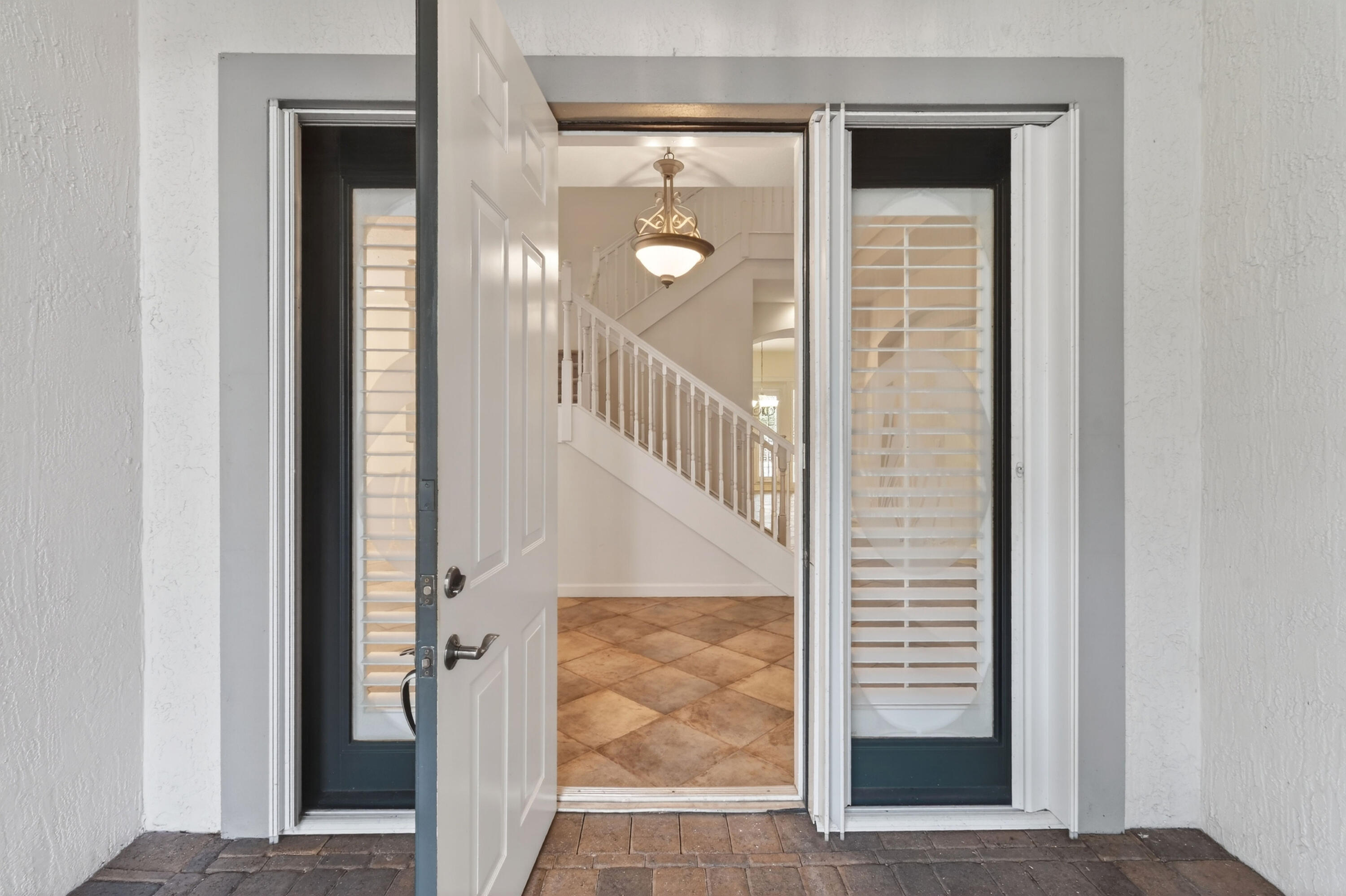 916 Mill Creek Drive