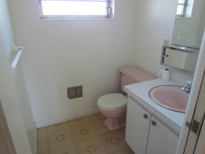 CRESTHAVEN VILLAS 2 CONDO - Residential