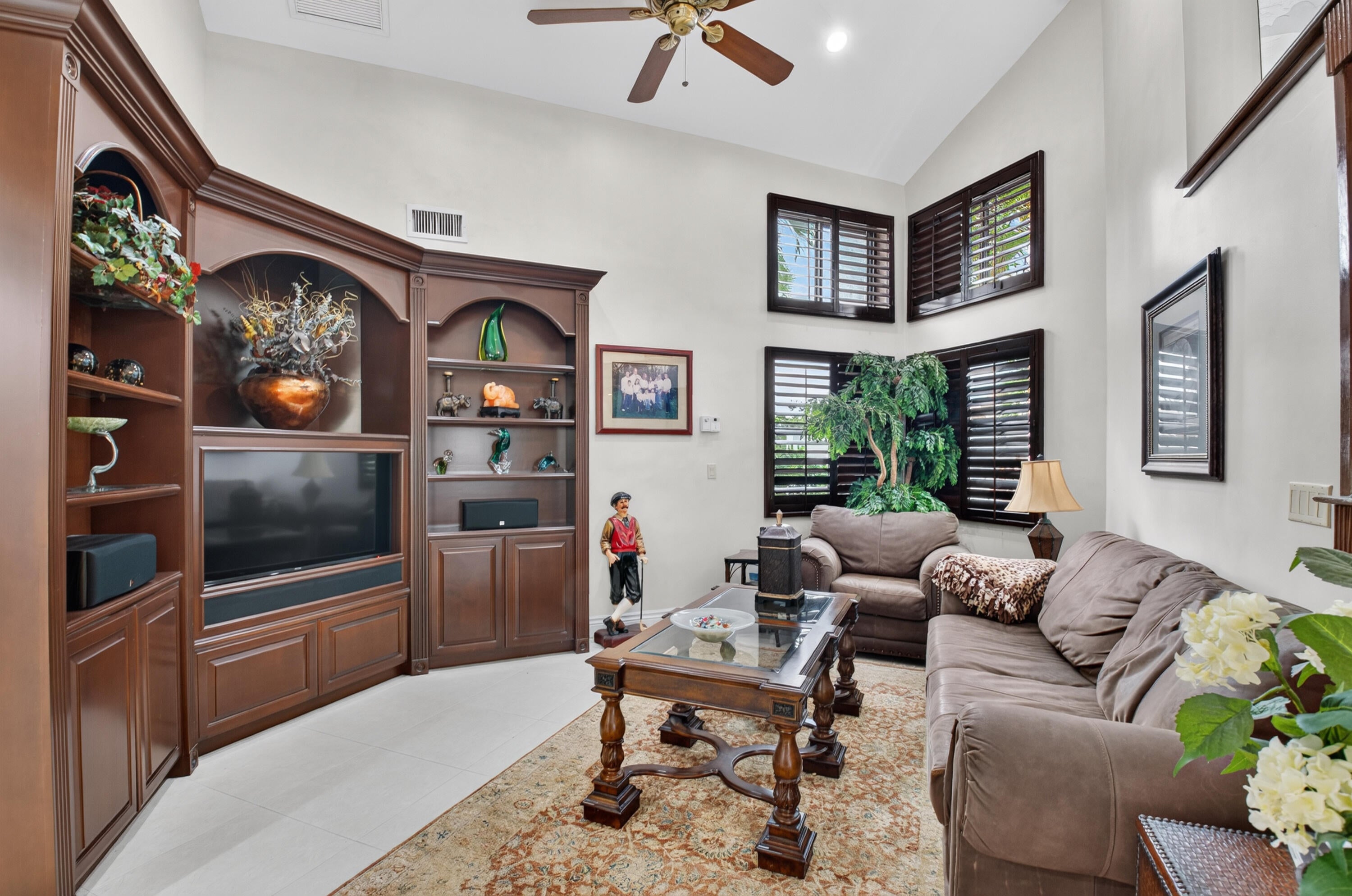 Properties | Stephanie Kaufman 6761 Woodbridge Drive
