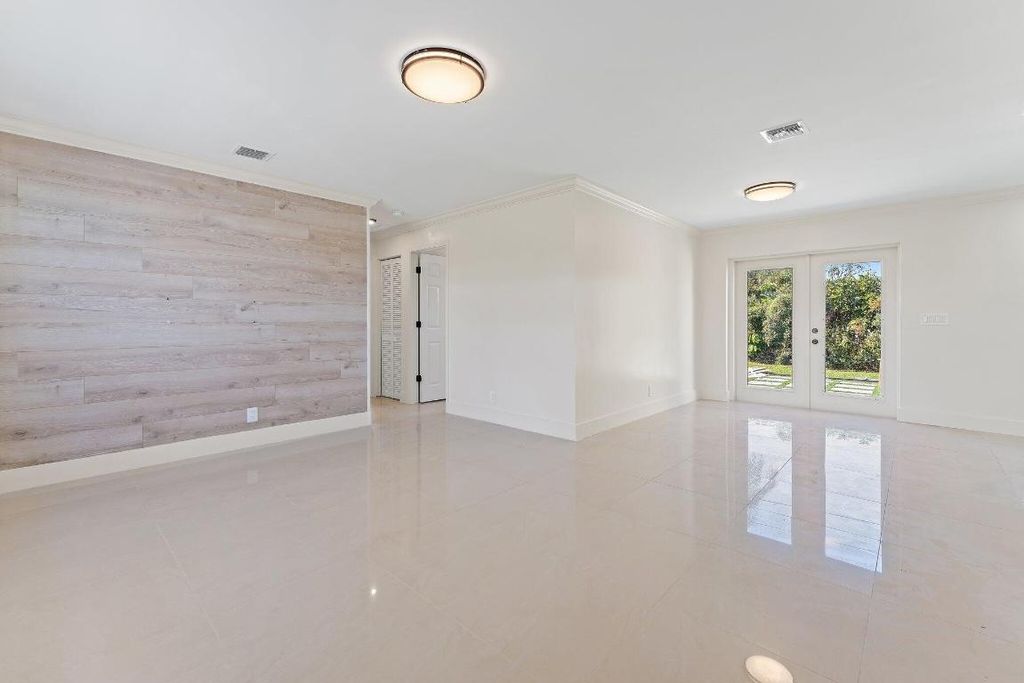 Photo of 12149 Colony Avenue, Palm Beach Gardens, FL 33410 (MLS # R10944503)