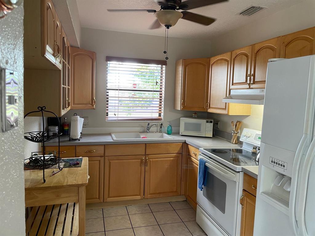 PALM SPRINGS VILLAGE 2 - Residential