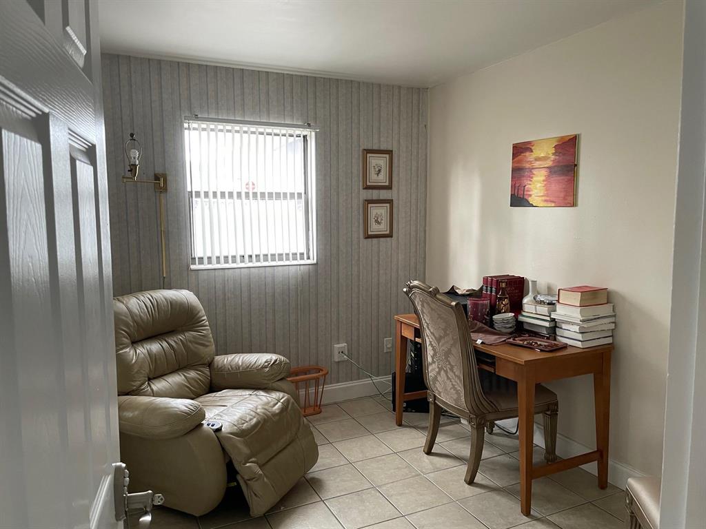 PALM SPRINGS VILLAGE 2 - Residential