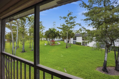 Tiny photo for 711 FOREST CLUB Drive #119, Wellington, FL 33414 (MLS # B26069784)