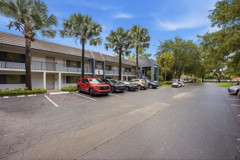 Tiny photo for 711 FOREST CLUB Drive #119, Wellington, FL 33414 (MLS # B26069784)