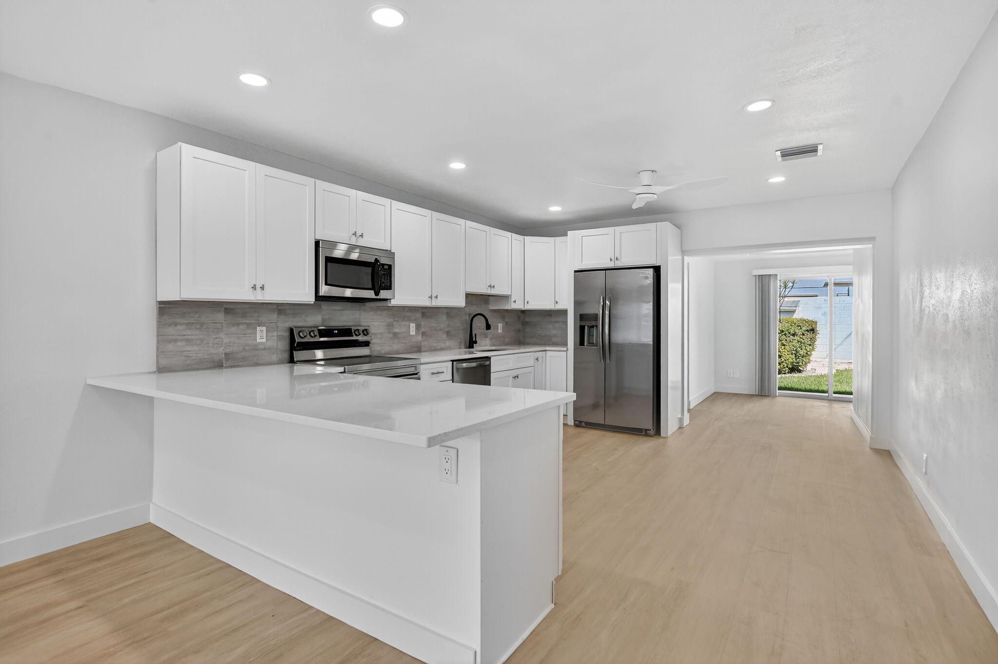 LAKE WYMAN SHORES - Residential Lease