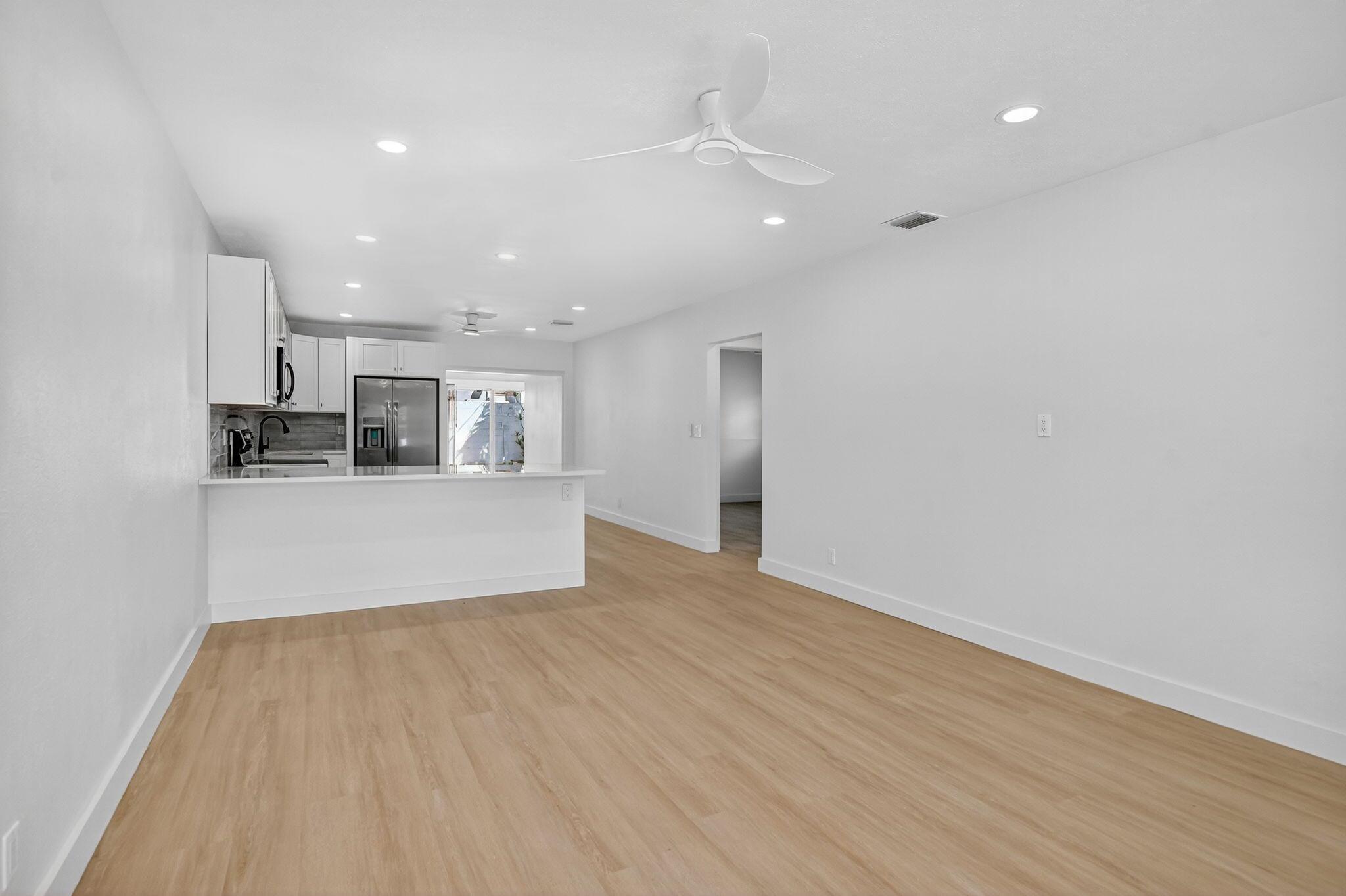 LAKE WYMAN SHORES - Residential Lease