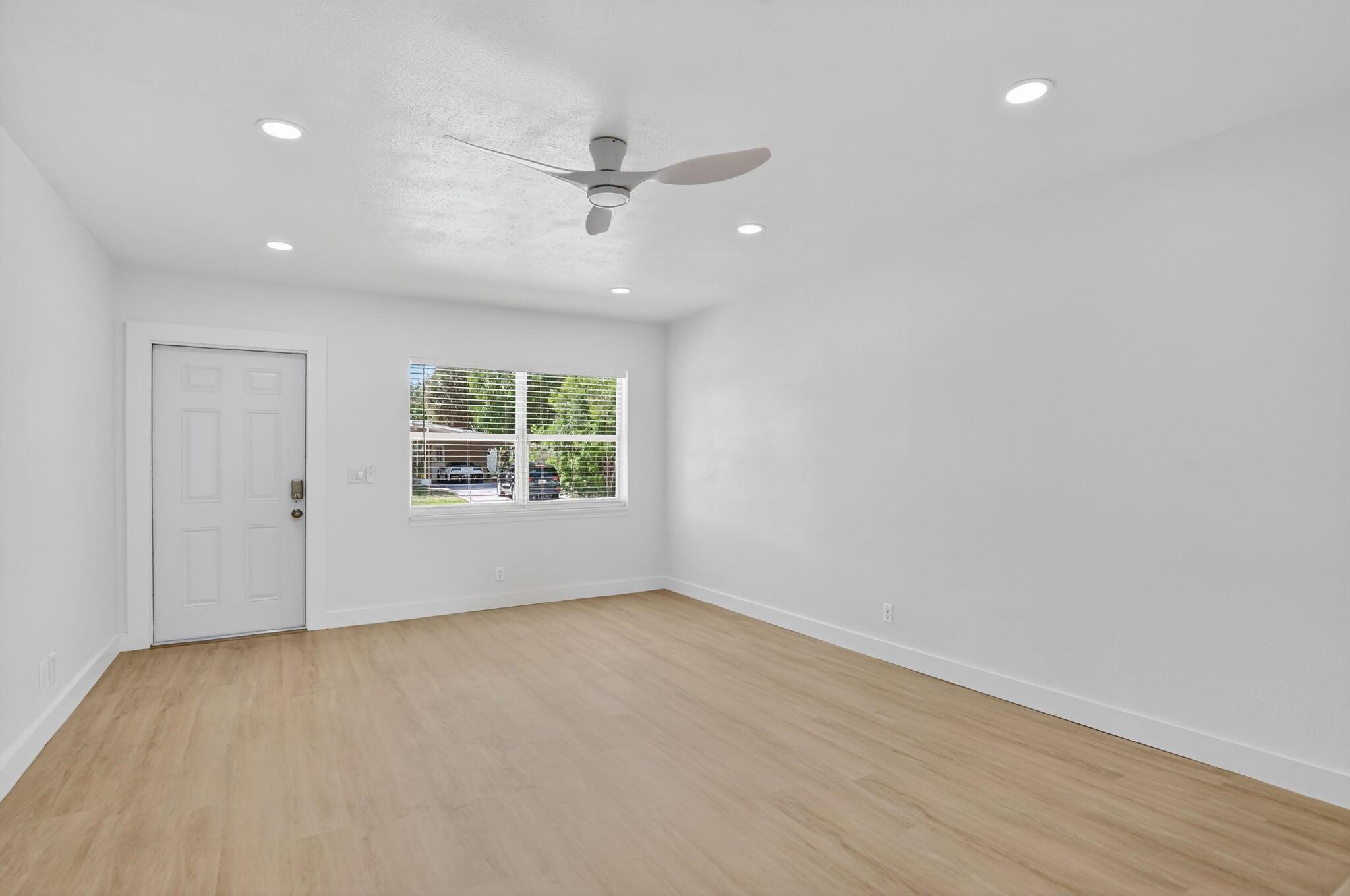 LAKE WYMAN SHORES - Residential Lease