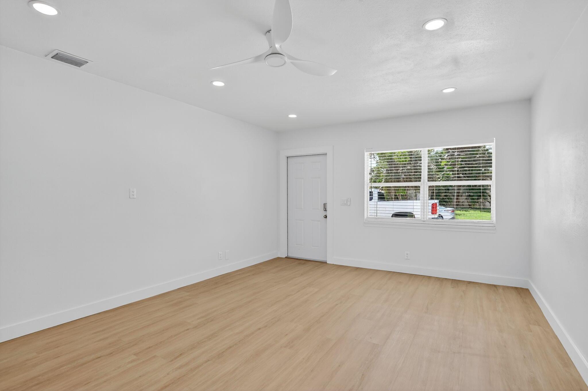 LAKE WYMAN SHORES - Residential Lease