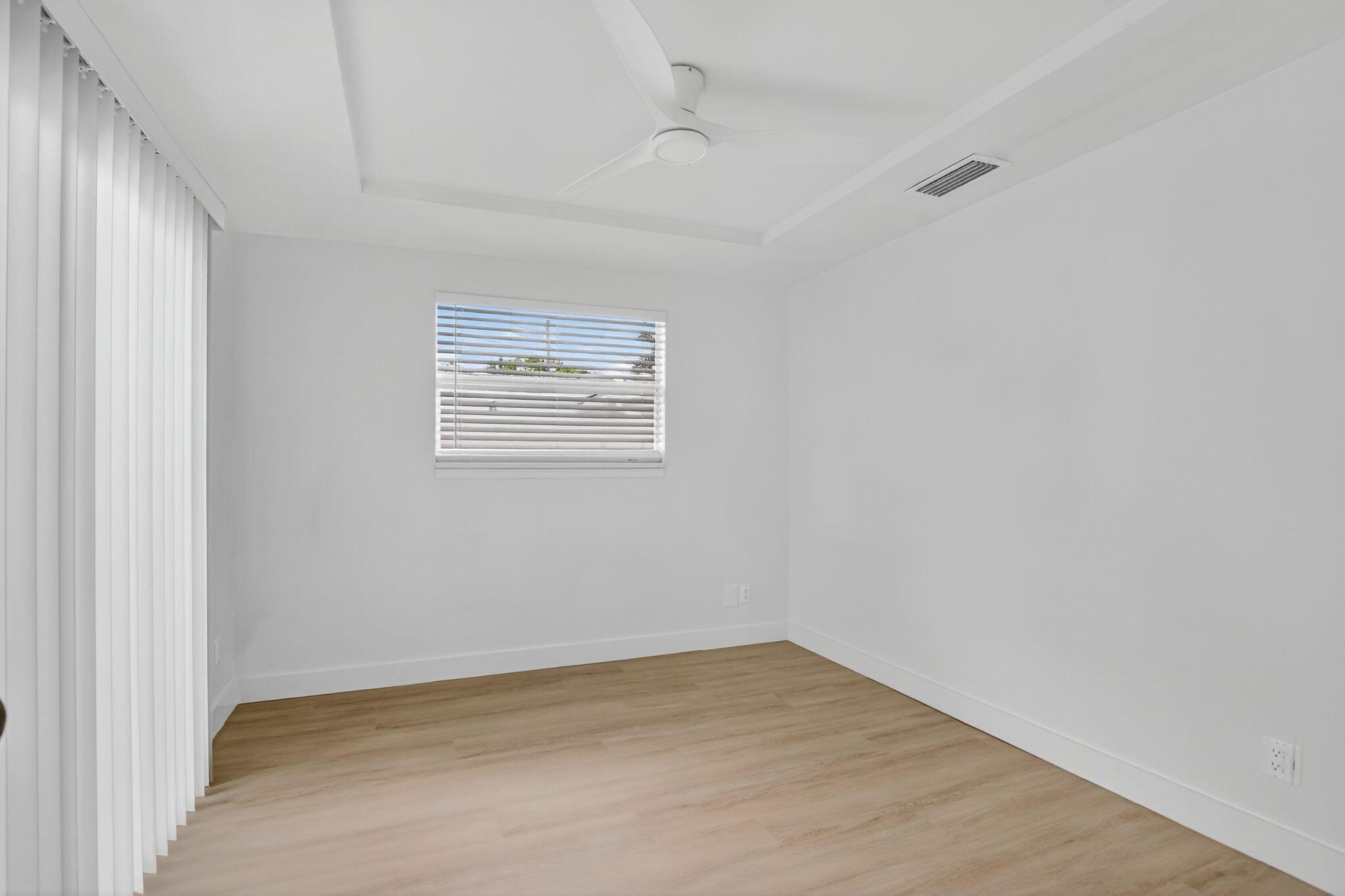 LAKE WYMAN SHORES - Residential Lease