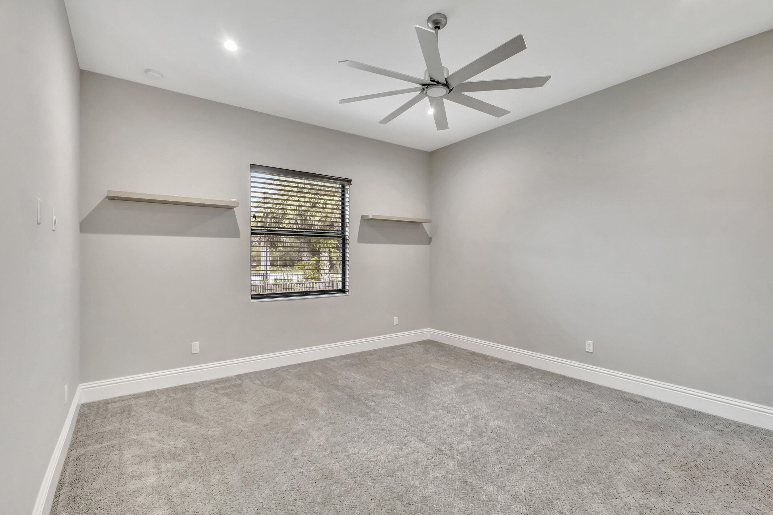 BANYAN LAKES 2 - Residential