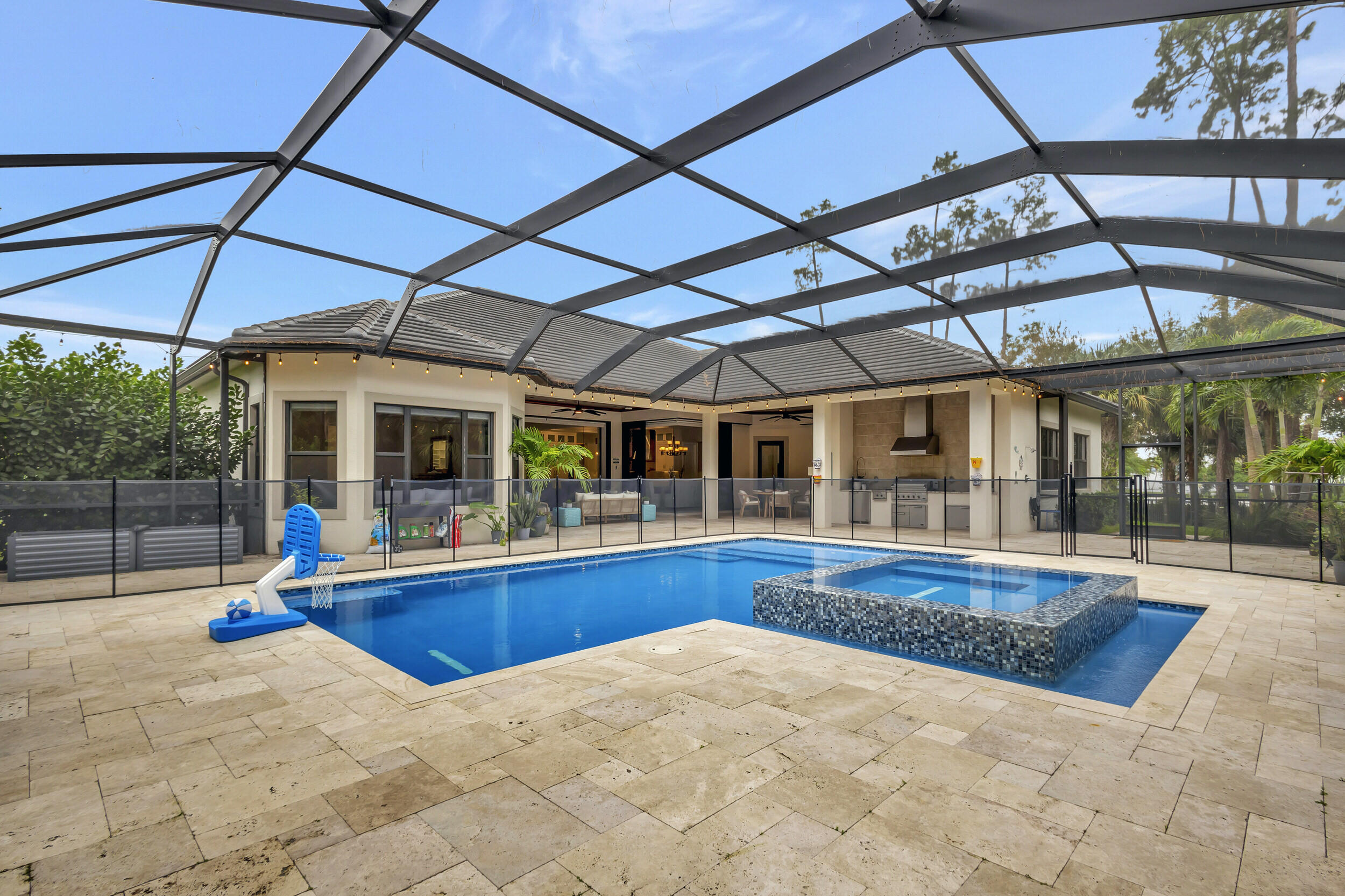 BANYAN LAKES 2 - Residential