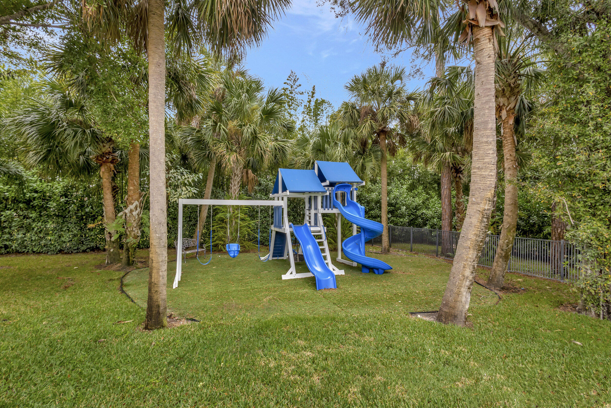 BANYAN LAKES 2 - Residential