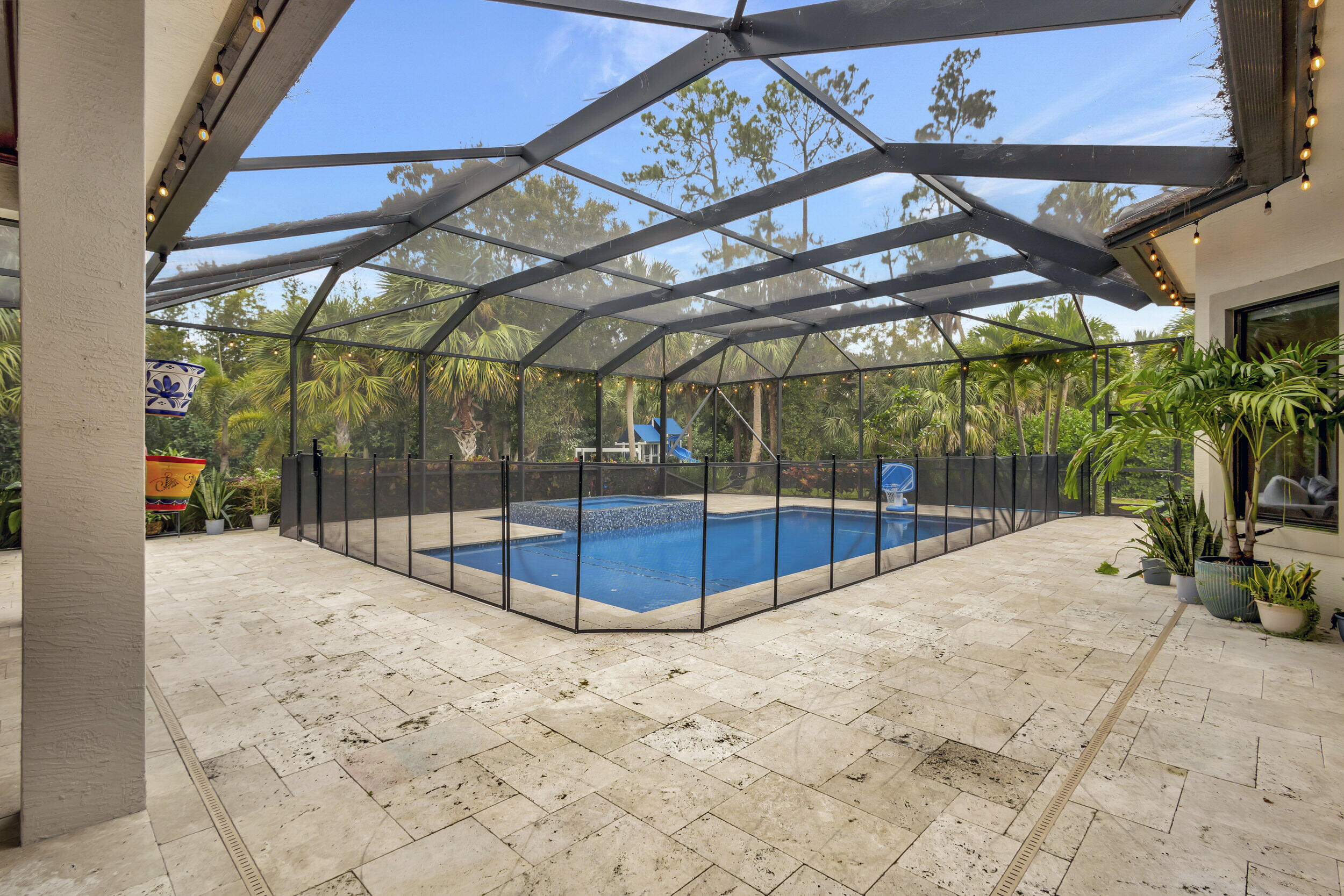 BANYAN LAKES 2 - Residential