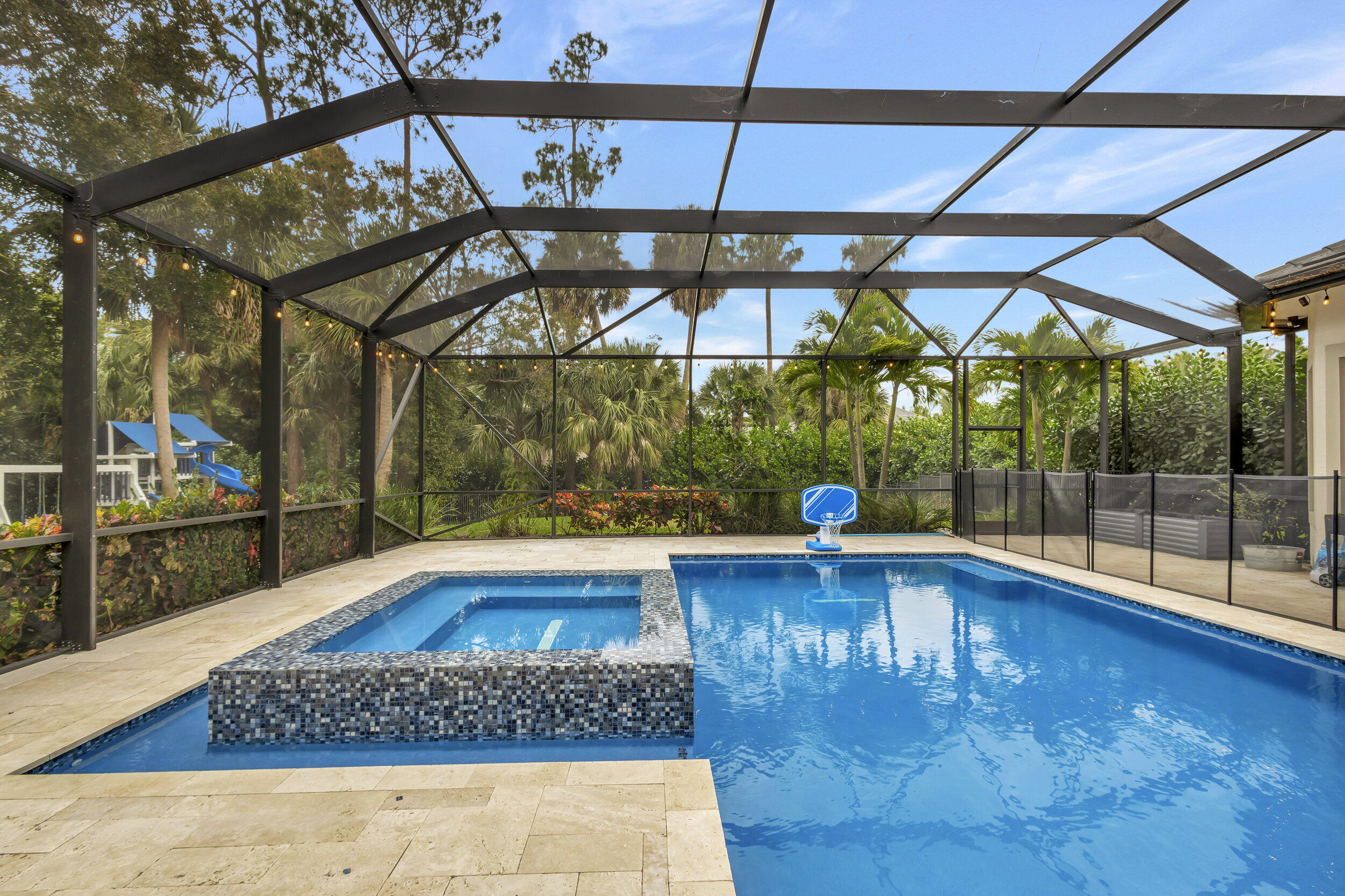 BANYAN LAKES 2 - Residential