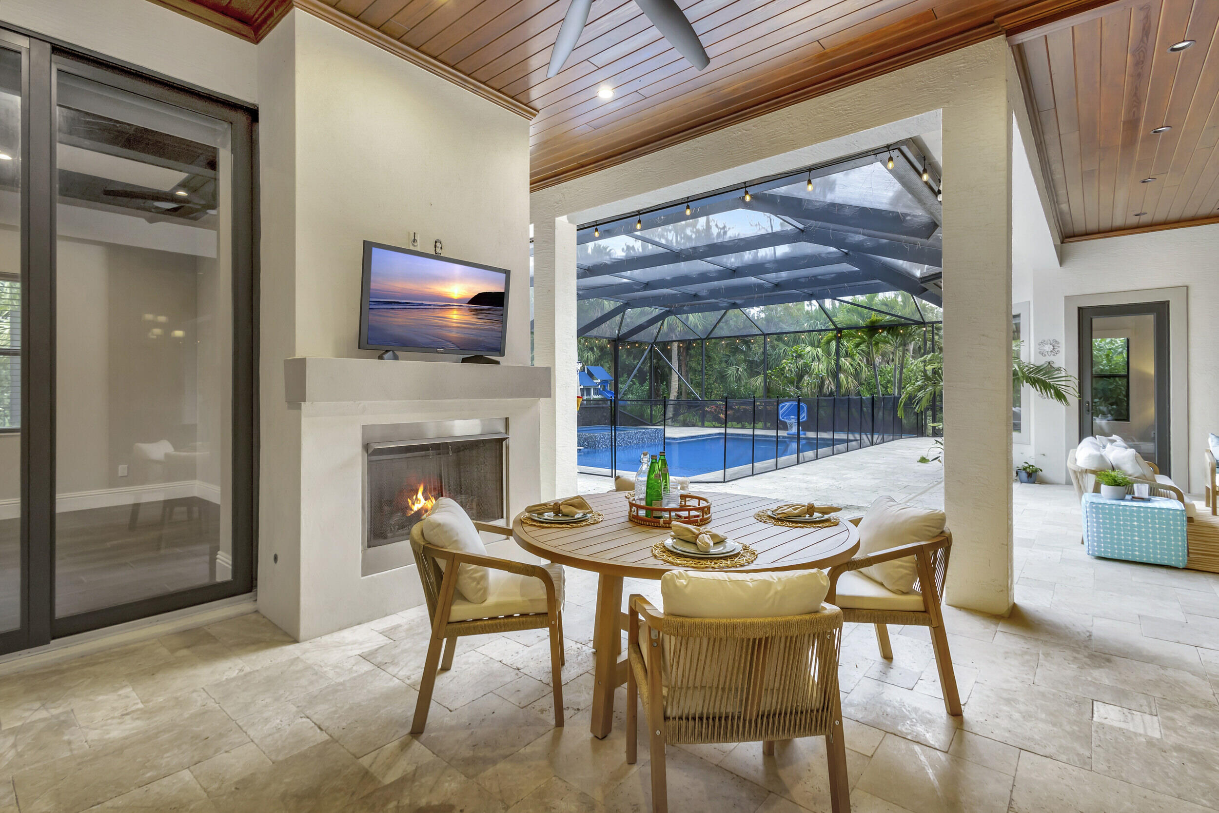 BANYAN LAKES 2 - Residential