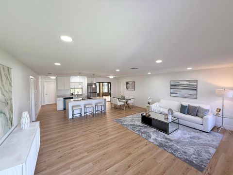 14690 Country Side Ln Delray Beach FL 33484