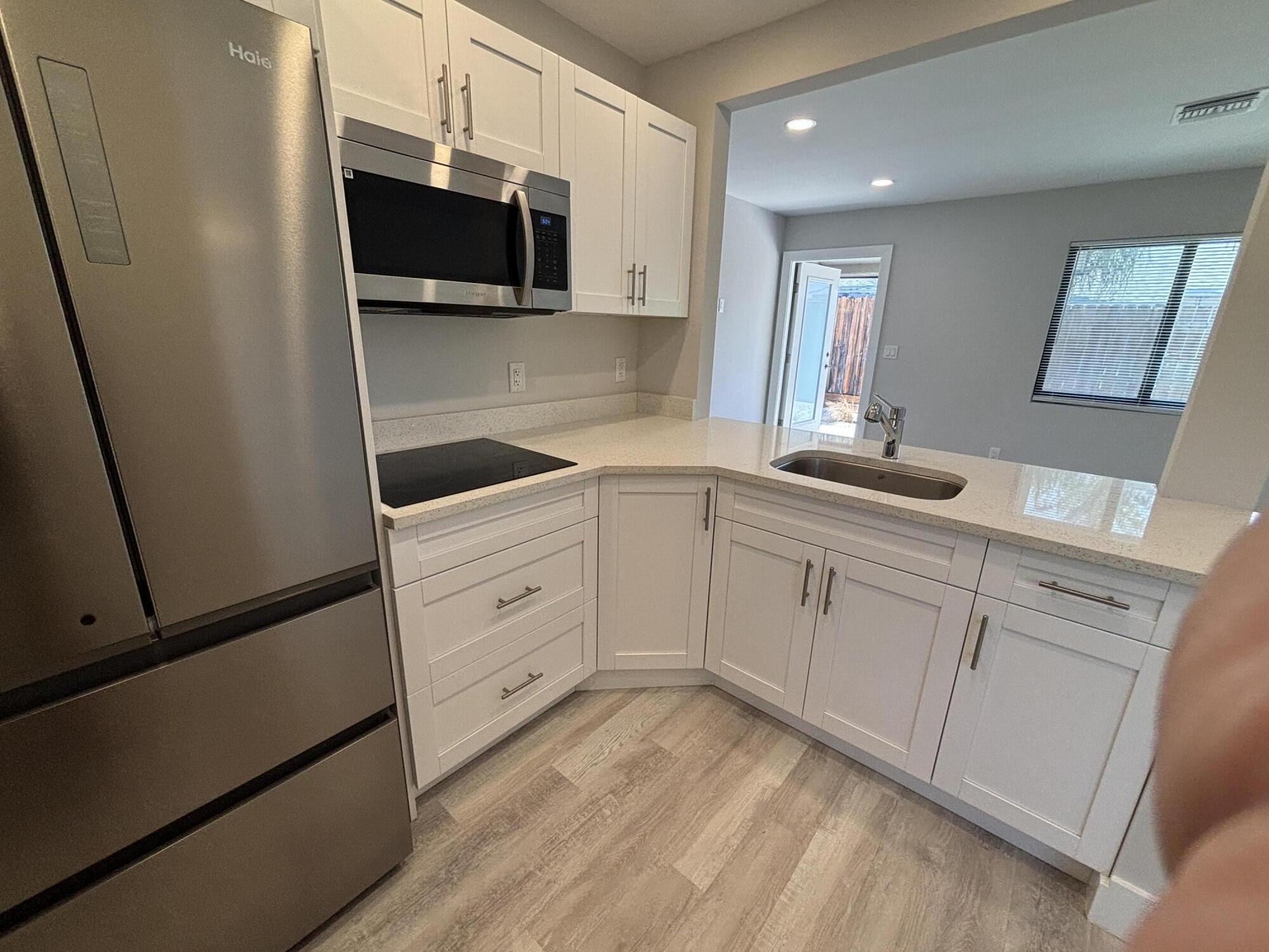 LAKE WORTH TOWN OF - Residential Lease