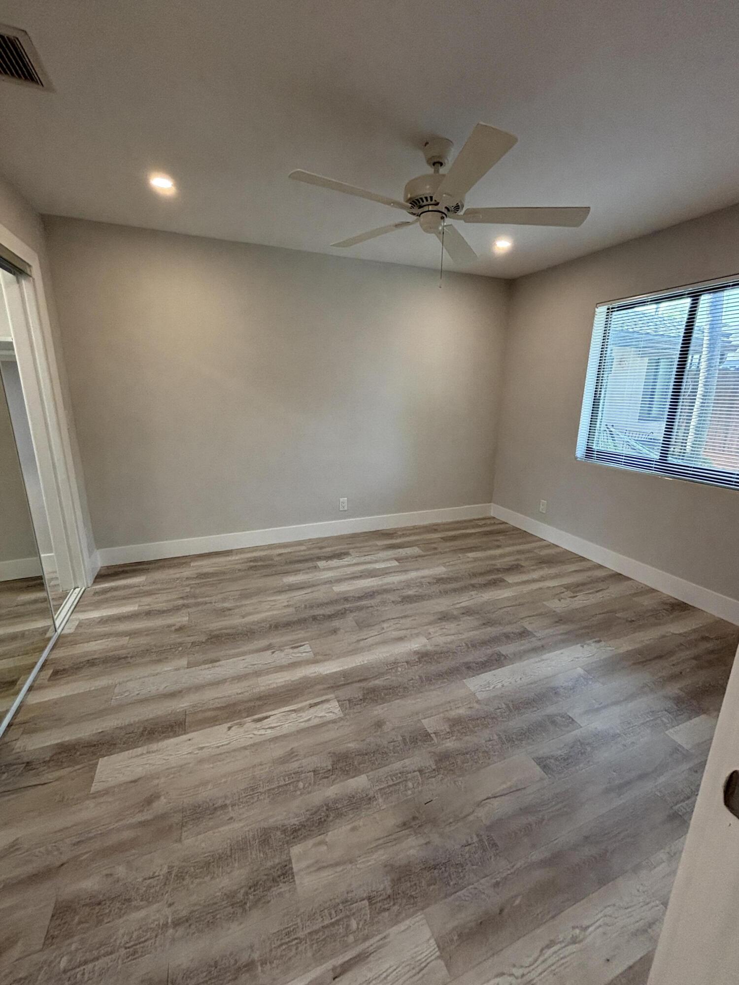 LAKE WORTH TOWN OF - Residential Lease