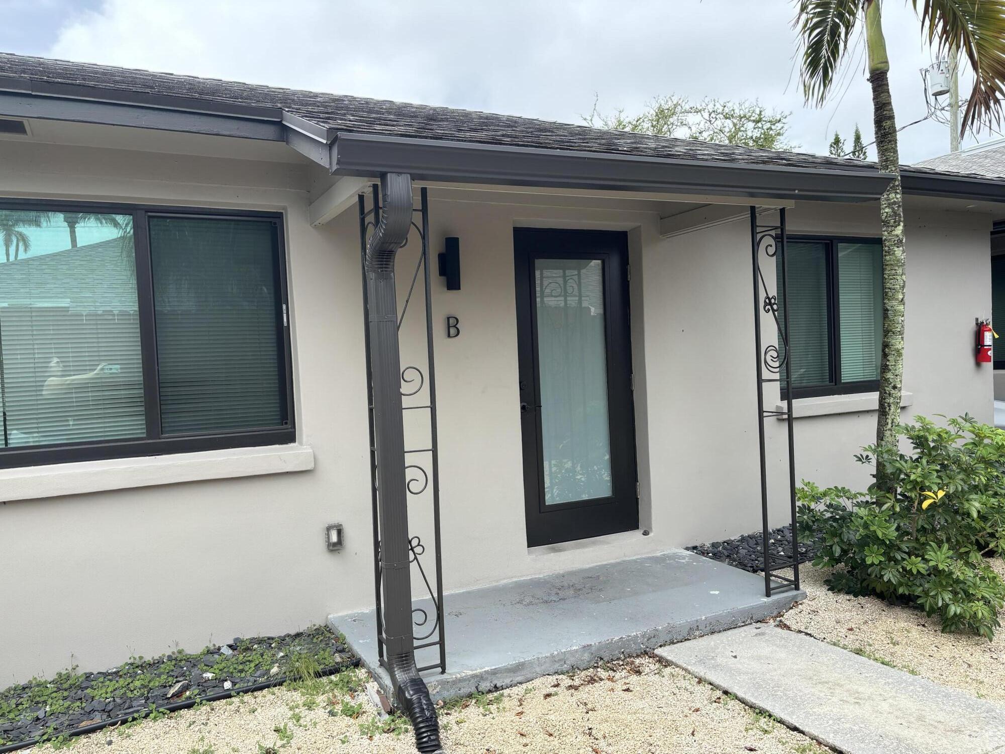 LAKE WORTH TOWN OF - Residential Lease